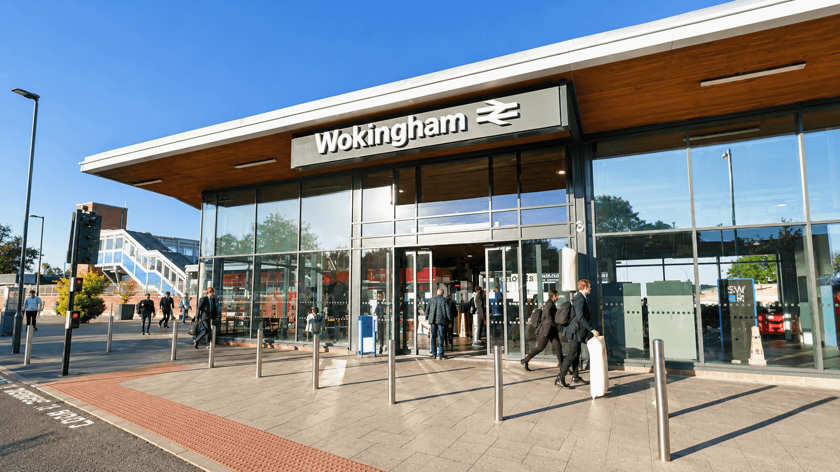 Commuting from Wokingham to London and Reading