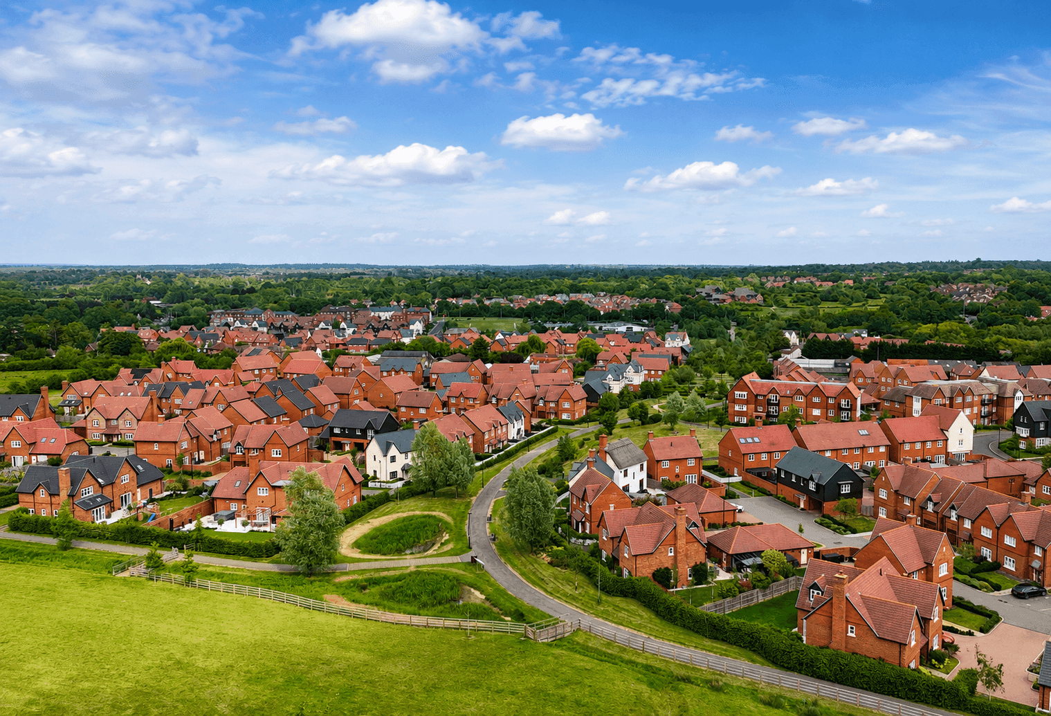 Family homes and property market in Warfield