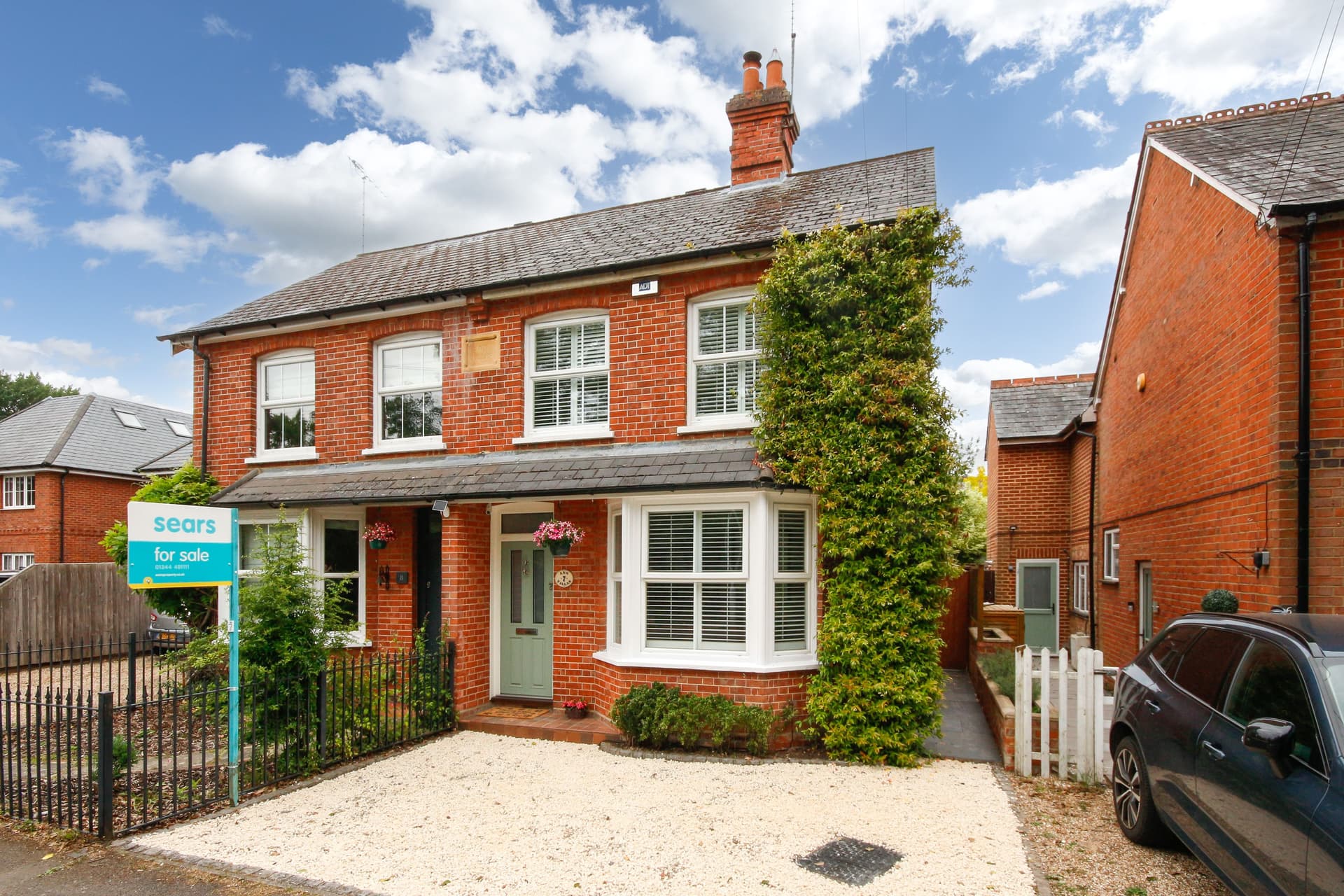 Local amenities and shopping in Binfield