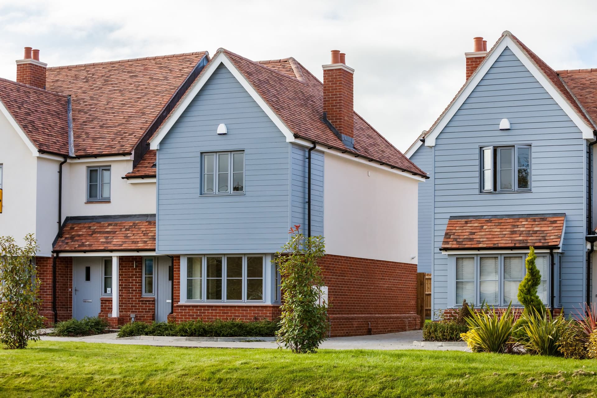 Home sellers working with estate agents in Berkshire