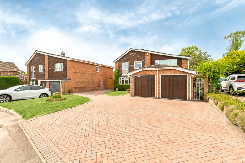Click the photo for more details of Murray Road, Wokingham