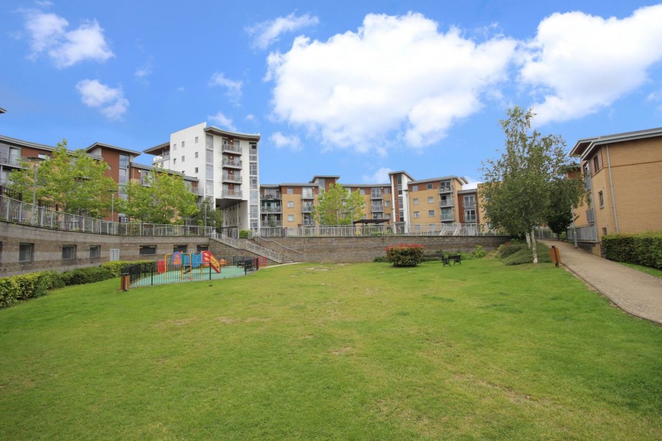 Image of Kelvin Gate, Bracknell