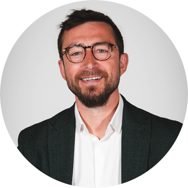 Oliver Hewitt, Director of Sales
